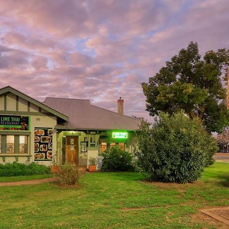 Forest Lodge Motor Inn & Restaurant Dubbo Dış mekan fotoğraf