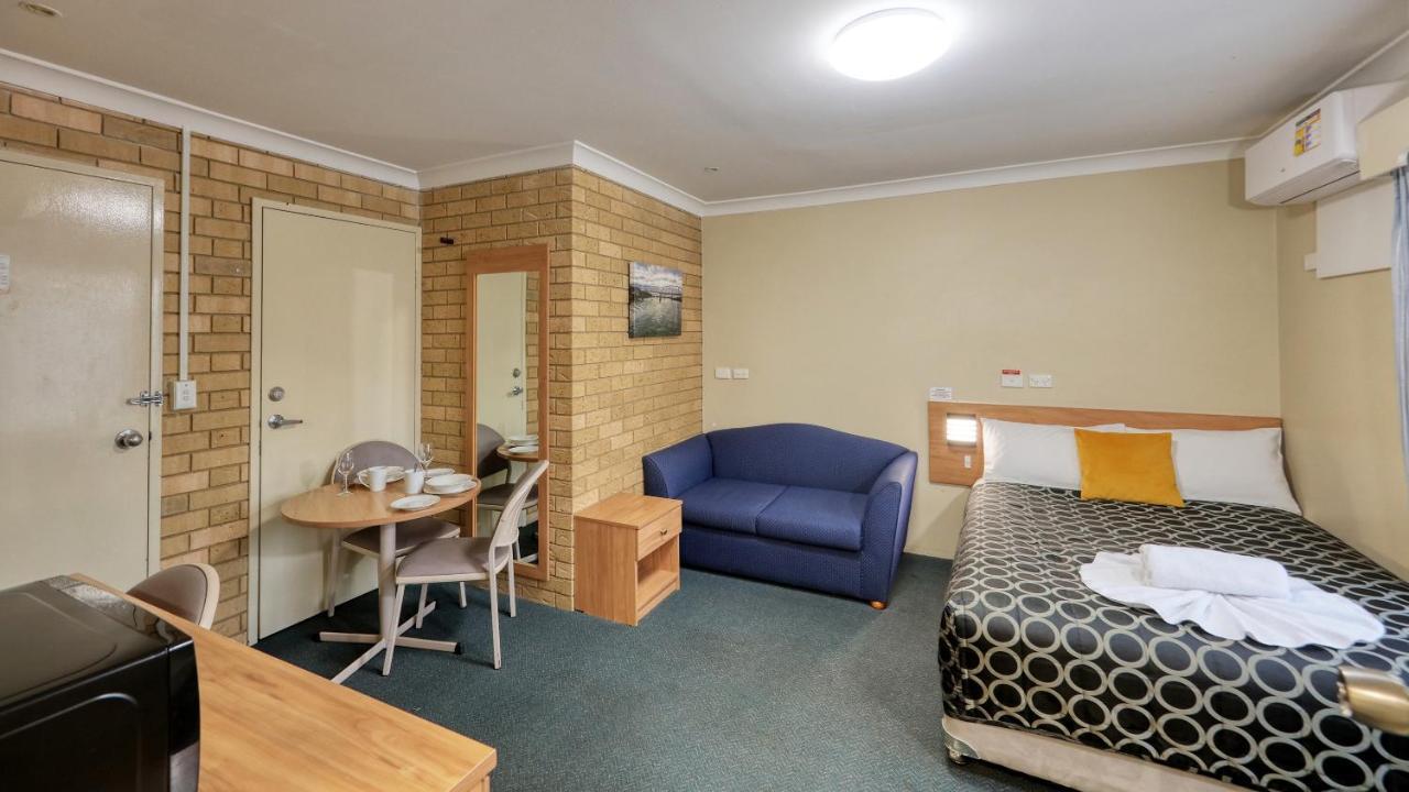 Forest Lodge Motor Inn & Restaurant Dubbo Dış mekan fotoğraf