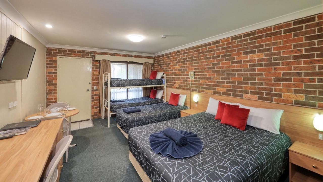 Forest Lodge Motor Inn & Restaurant Dubbo Dış mekan fotoğraf