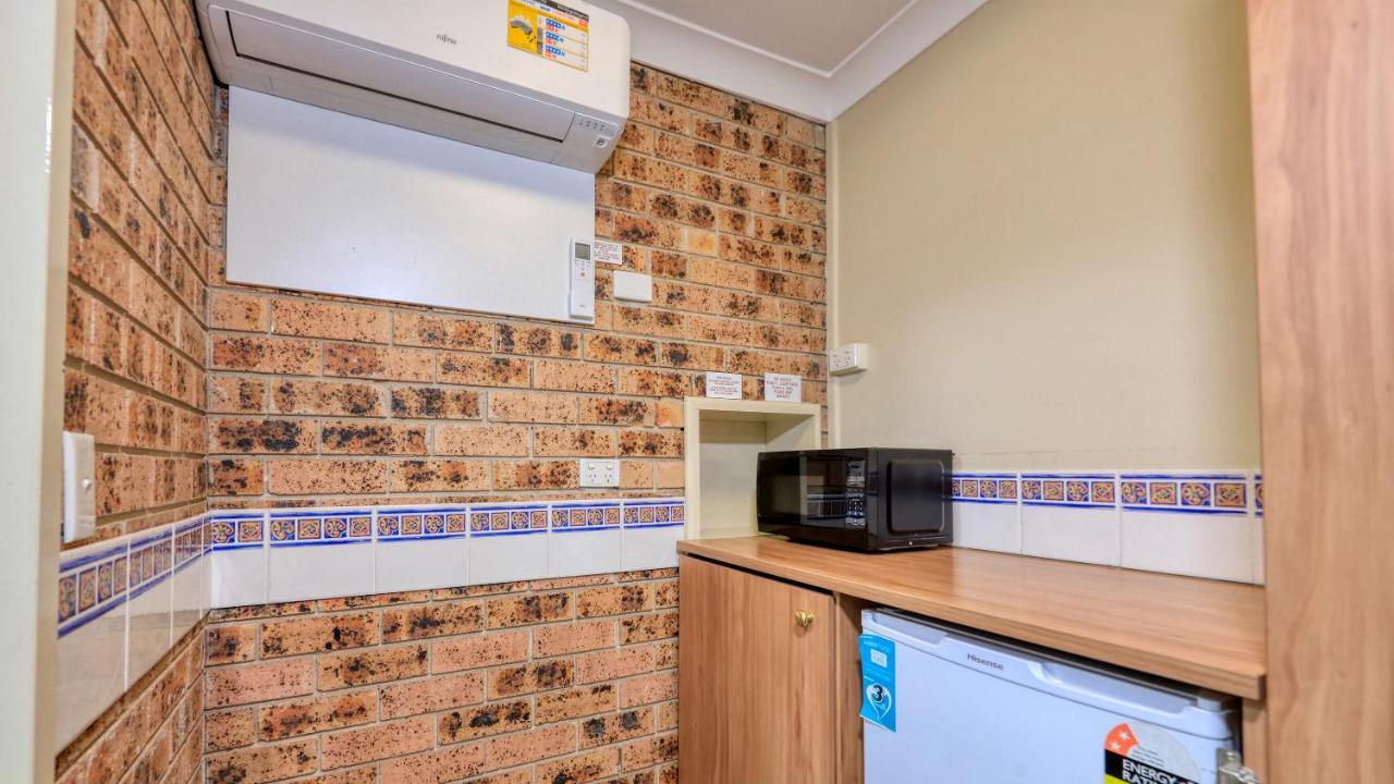 Forest Lodge Motor Inn & Restaurant Dubbo Dış mekan fotoğraf