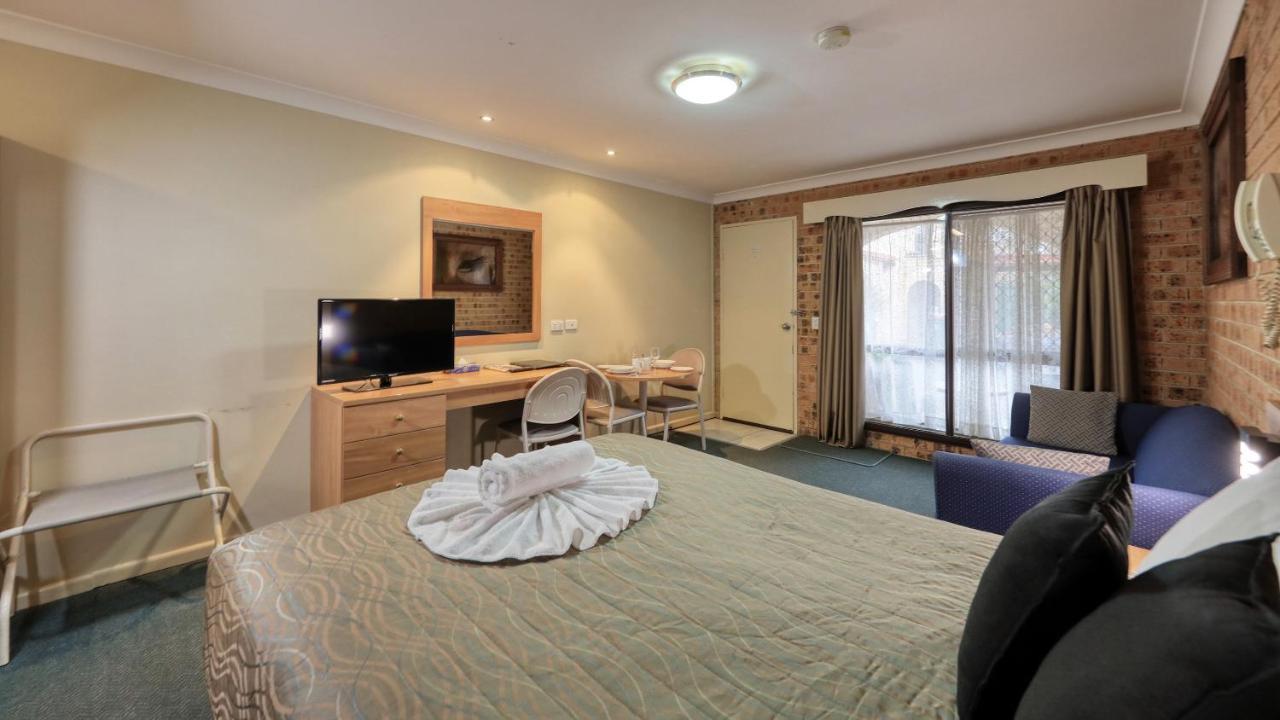 Forest Lodge Motor Inn & Restaurant Dubbo Dış mekan fotoğraf